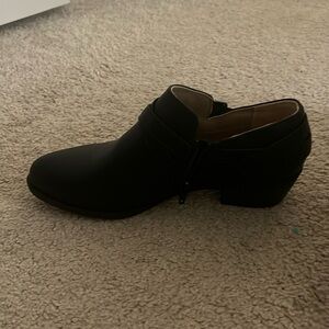 Lifestride black ankle boots